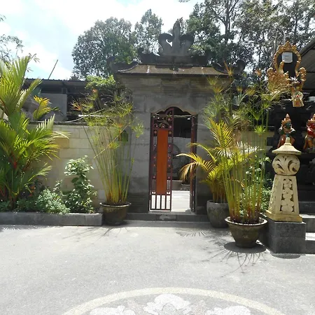 Suci Amerta Guest House